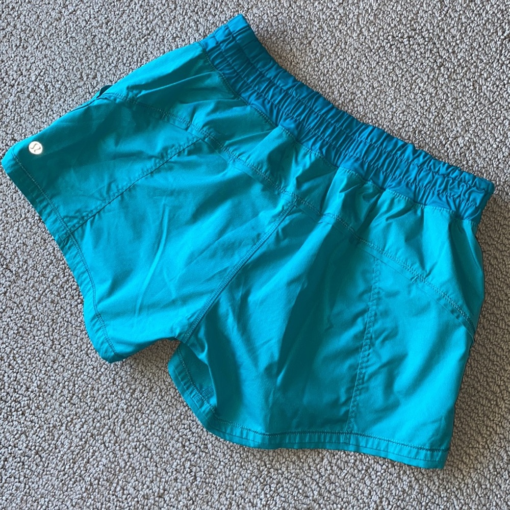 LULULEMON ATHLETIC SHORTS🌺 - Picture 9 of 14